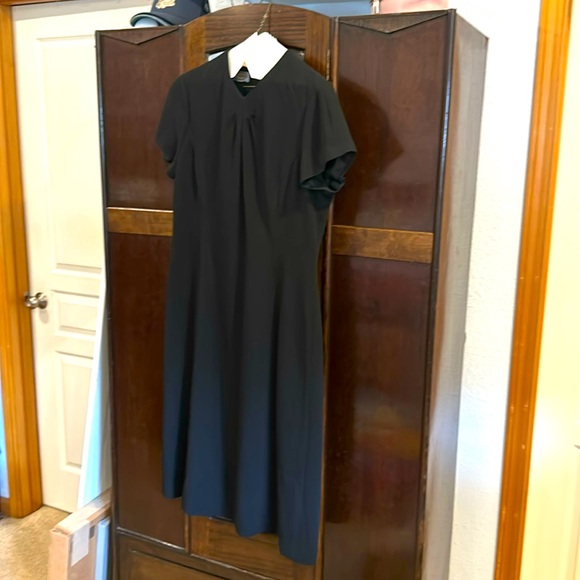 Dressy black just below knee length lined short sleeve dress. - Picture 3 of 5